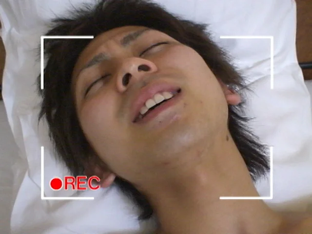 自撮りオナニーに大興奮19才！-8