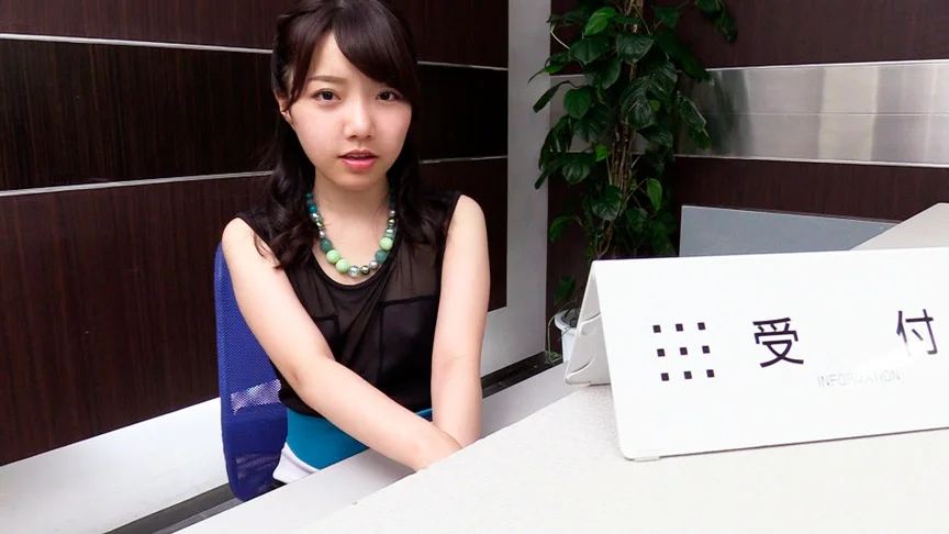 脱ぎたて黒ストッキングで竿を垂直に固定してフェラチオ-10