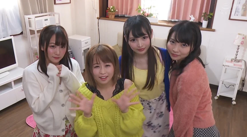 4人でルームシェアする痴女っ娘たちの自宅中出し合コン2-1