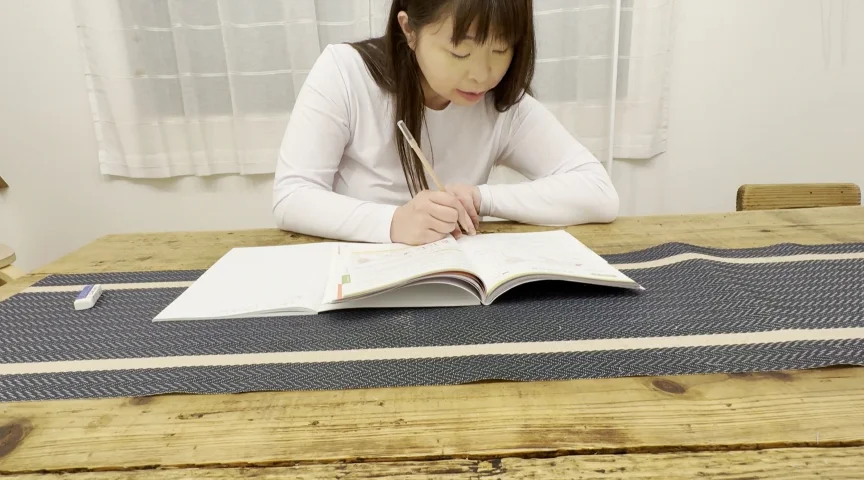 みでぃちゃんノーブラで勉強-2