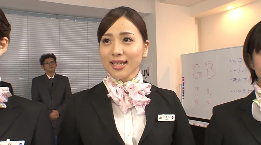 品格のあるキャビンアテンダントの美脚ガニ股研修-1