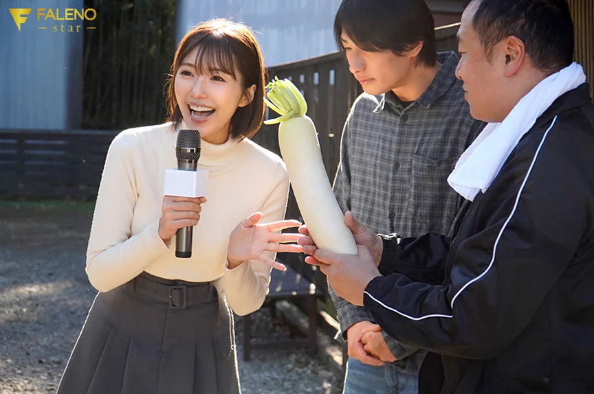 民泊先で男3人から数珠繋ぎアクメSEX つばさ舞-8