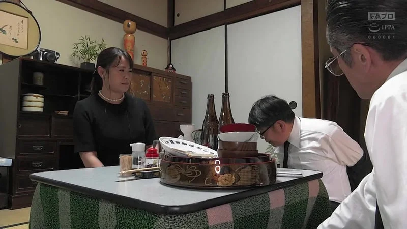未亡人 喪服を汚す 夫が死んで忍び寄る義父・義弟-1
