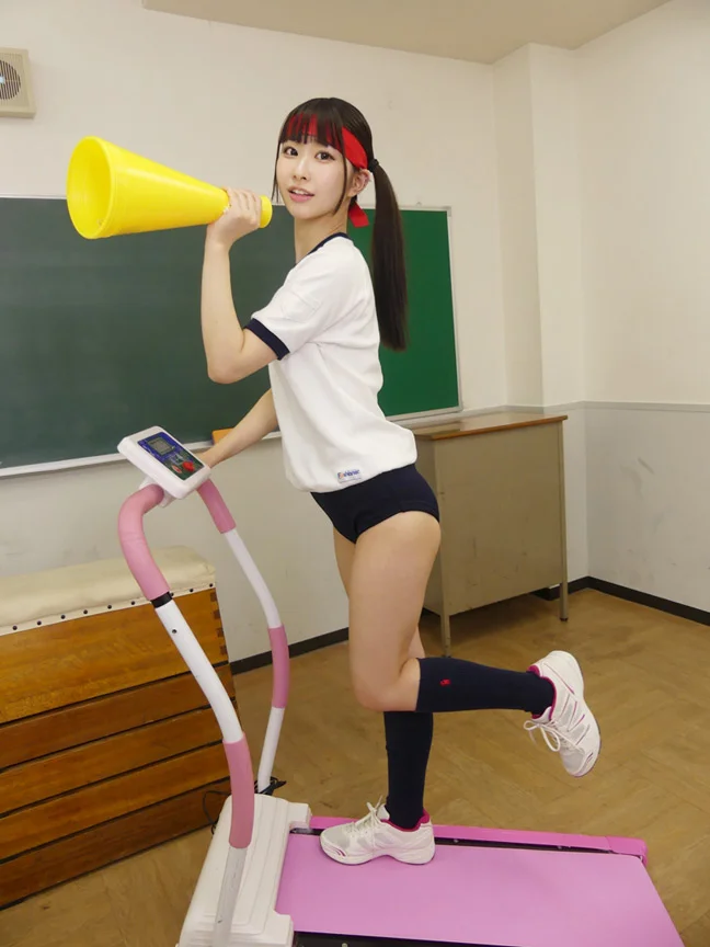 ブルマ美少女応援団 男子を元気づけながらヌイてくれる-1
