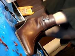 みくちゃんのショートブーツでザリガニクラッシュ5