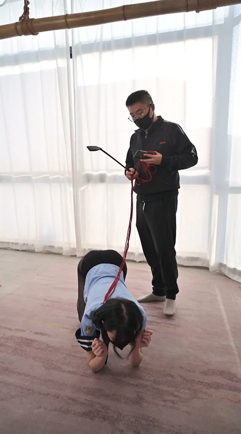 隙を見せてしまったせいで反撃されてしまった婦警-8