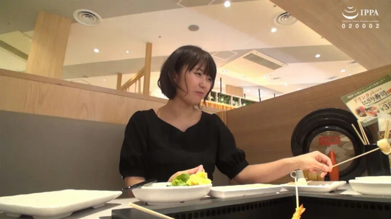 深田結梨を貸し切りドライブデート-8