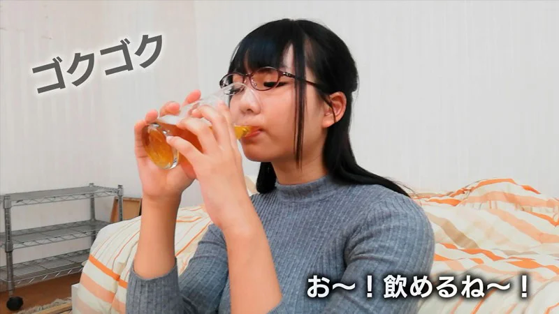 噂の隠れ地味巨乳を自宅へ連れ込んでお酒を飲ませたら-2