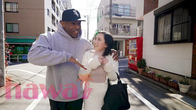 神乳お姉さん 黒人の極太チンポに子宮の奥まで突かれて-1