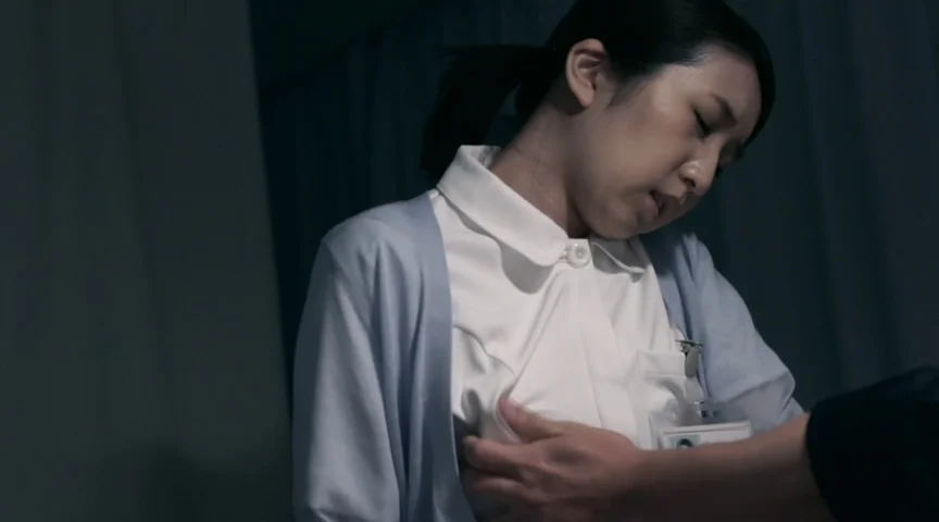 夜勤中の人妻看護師覗き2-1