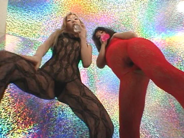 EROTIC DANCE 楠木さやか＆奥菜千春-11