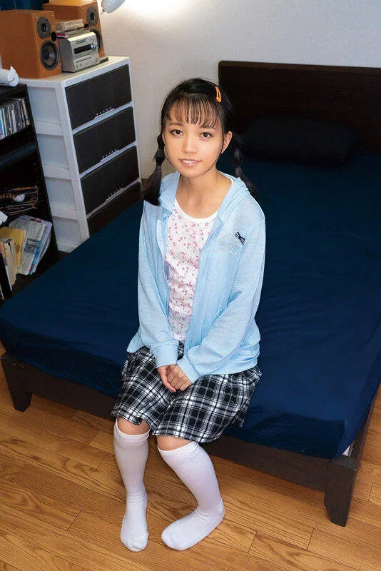 貧乳ミニマム妹 低身長145cm！ 雪乃える-1