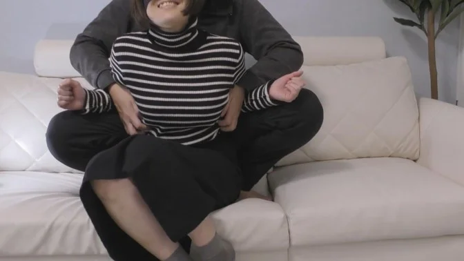 何をやっても感じる巨乳人妻 感じすぎて欲しがる始末w-1