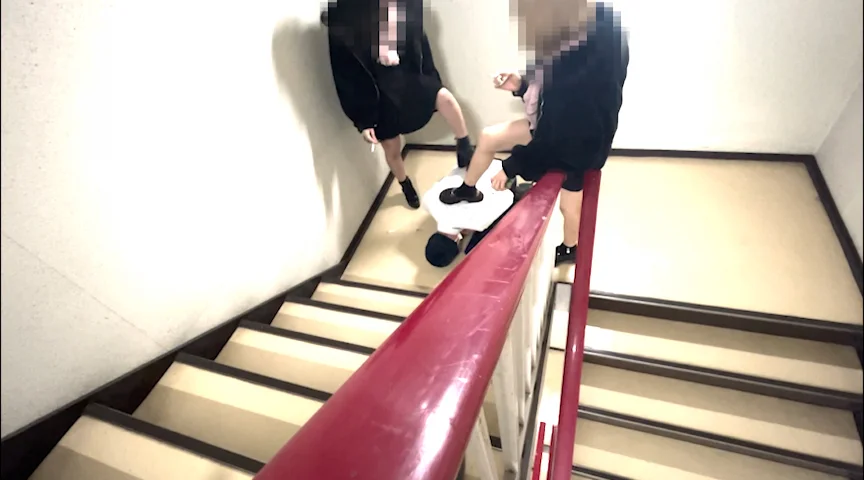 ドSまりか様カップル＆東京長身ドS女性のM男いじめ-10