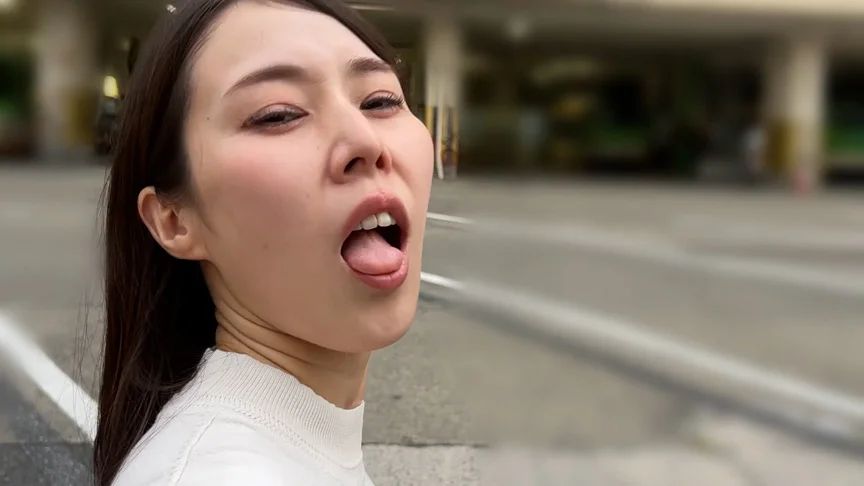 M男が街中で女性に声をかけてキスさせてもらう しおり-1