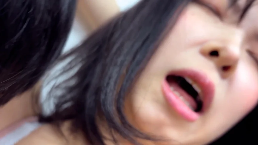 M男が街中で女性にワキを舐めさせて貰う みりな-6
