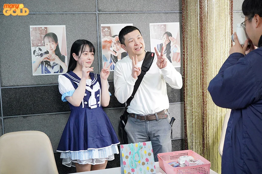 デリヘル呼んだら潮対応のアイドルと遭遇！ 月見若葉-1