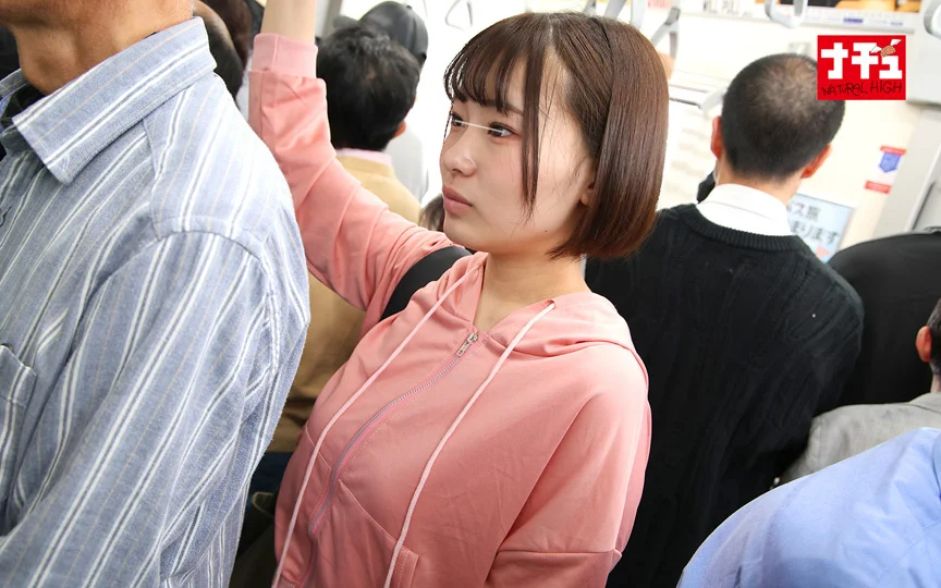 乳首開発電車9 健康乳Gカップ娘-1