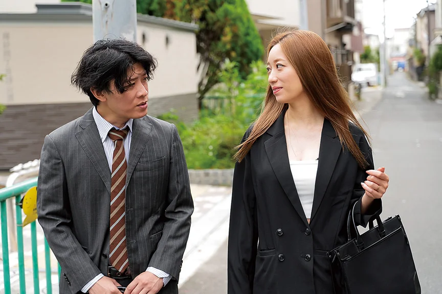メンズエステに行ったらまさかの女上司が！？ 東凛-1