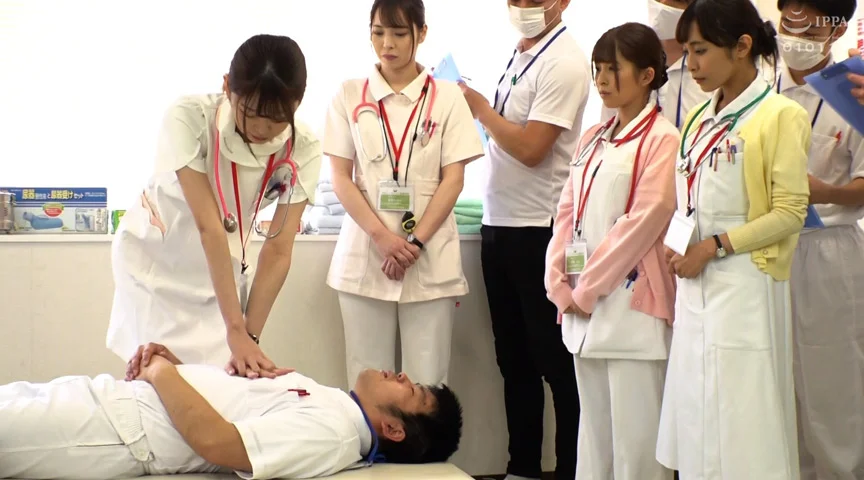 生徒同士が全裸献体になって実技指導2021 救急救命処置-1
