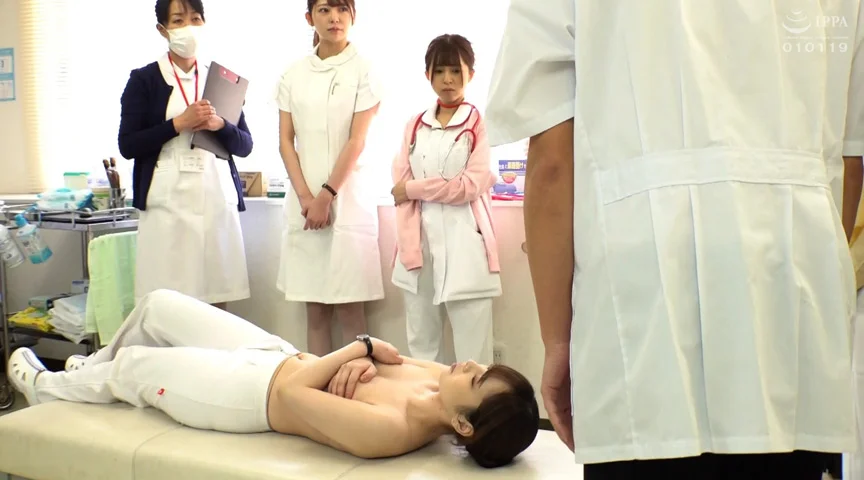 生徒同士が全裸献体になって実技指導2021 救急救命処置-4