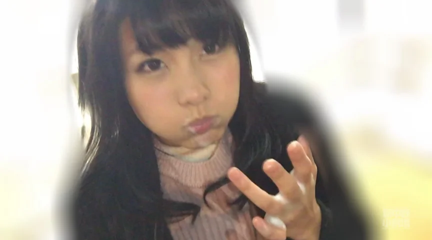 お口の中に3発以上のザーメンを入れて野外散歩！-20