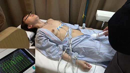 心電図検査室 イク瞬間の波形がヤバい女性患者-3