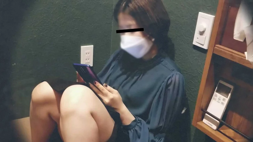 ネットカフェでオナニーする女達隠撮編3-1