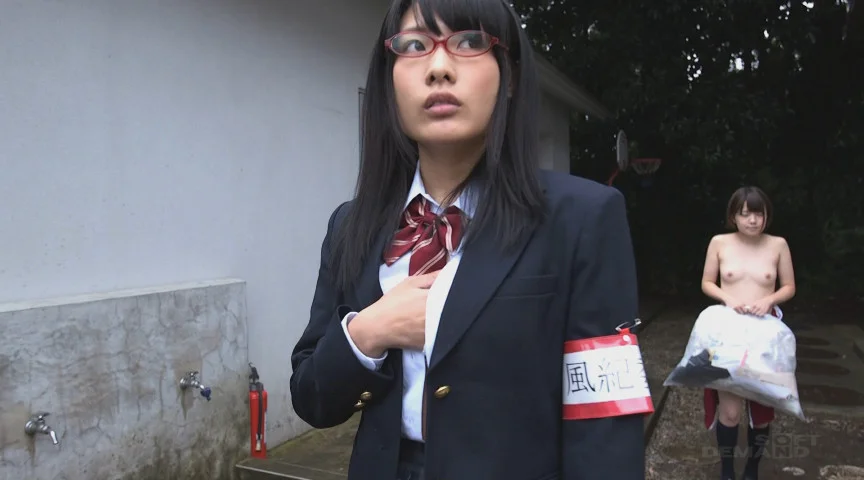 アノ娘の露出はアタシのモノ-4
