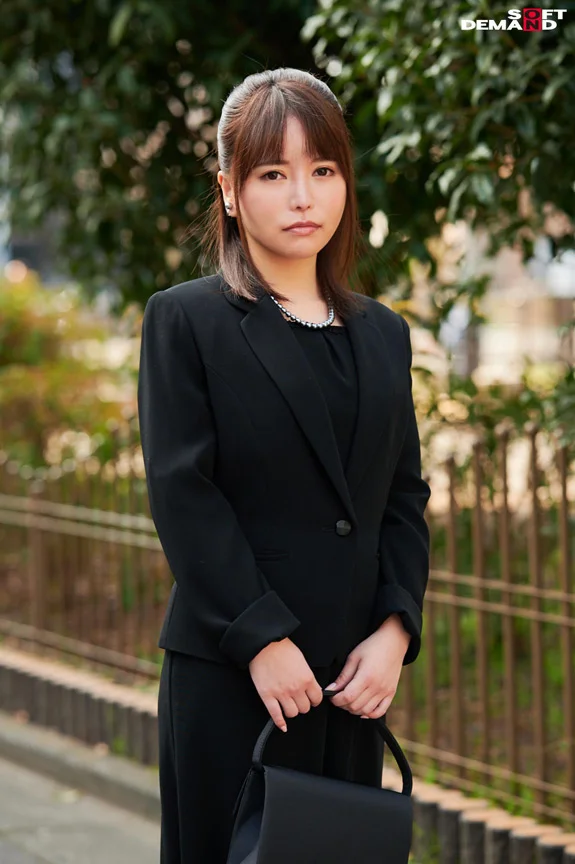 マジックミラー号お盆特別編 喪服未亡人を連続中出しSEX-1