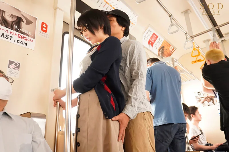 声が出せない電車の中で集団痴○ 23 歳 夏目さん 仮名-2