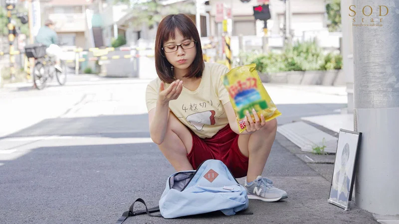 アラサー喪女ニート2 隠れ巨乳の従姉（27） 天宮花南-1