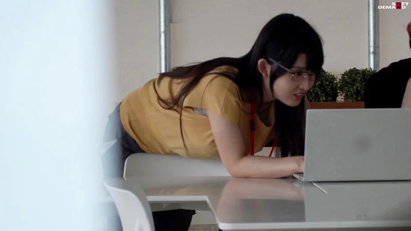 SOD女子社員10名 業務時間内声ガマンオナニー報告3-10