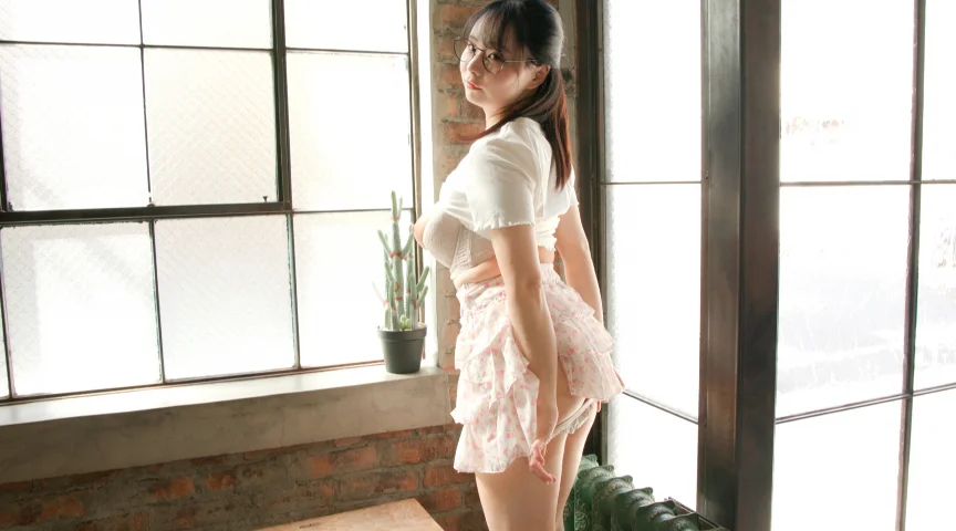 中山ふみか  美女のハダカ-8