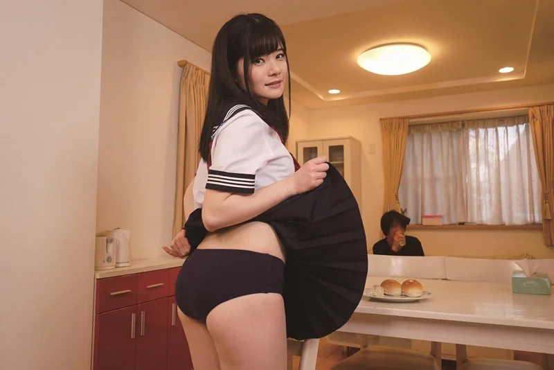 ブルマチラしまくりで、勝手に興奮してずらしハメ！-3