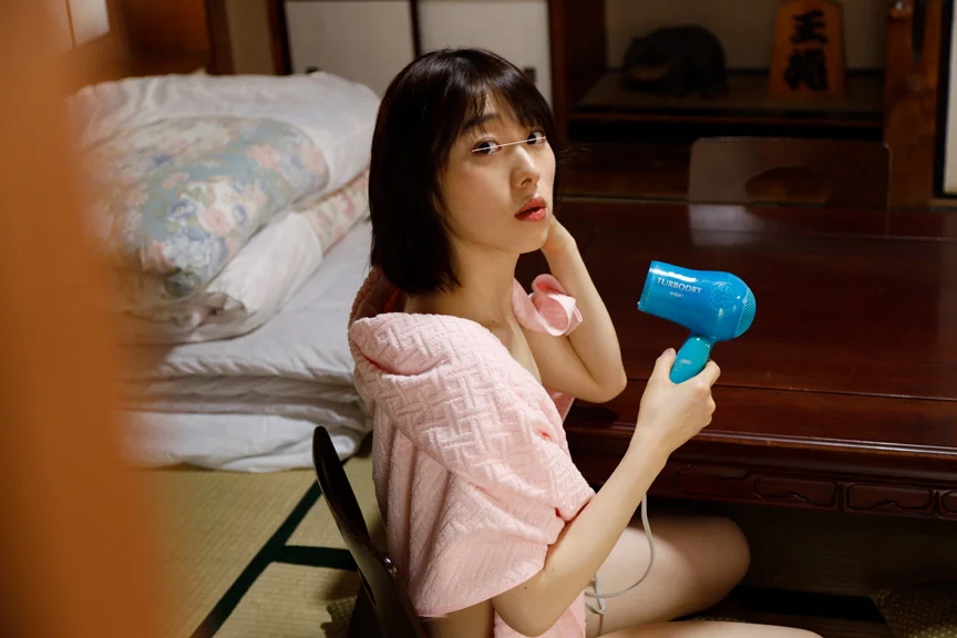 無防備な風呂上がり姿でいる欲求不満な従姉妹たち-6