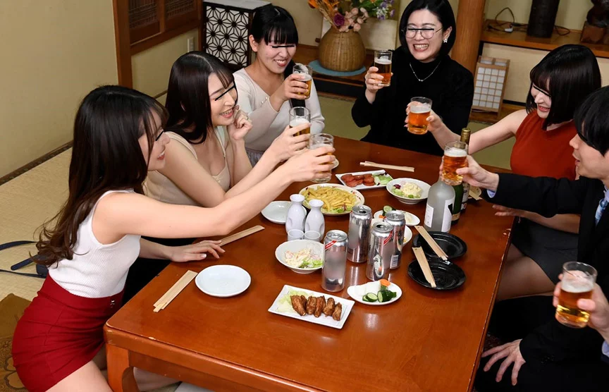 同窓会で人妻になっていた初恋の女と出会いラッキーSEX-4