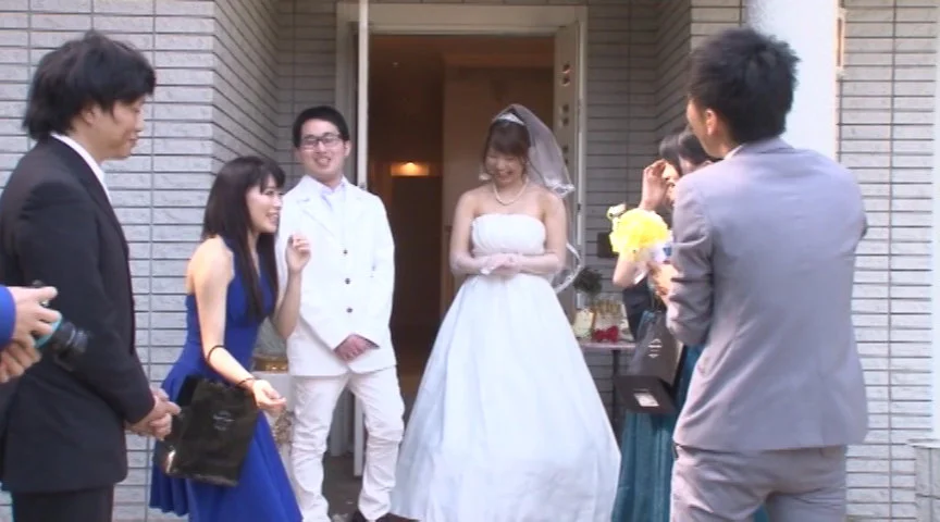披露宴でお色直し中の花嫁を専門に狙った○○○マン-1