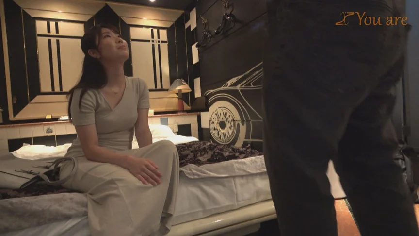 沖縄から旅行に来たツルツルの天然娘をナンパしたら-1
