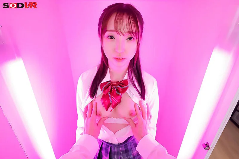 【VR】【8K】人間がドールに？！注文したら委員長は突如消えて、箱入りドールとして家に届いた 雅子りな-10