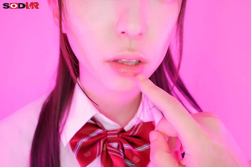 【VR】【8K】人間がドールに？！注文したら委員長は突如消えて、箱入りドールとして家に届いた 雅子りな-11