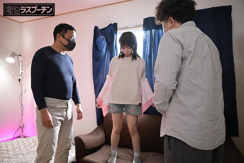 ちっちゃい女の子を3人で囲み服を剥ぎ取ってあらゆる快感を叩きこむ卑劣巨漢集団3 日向由奈-16