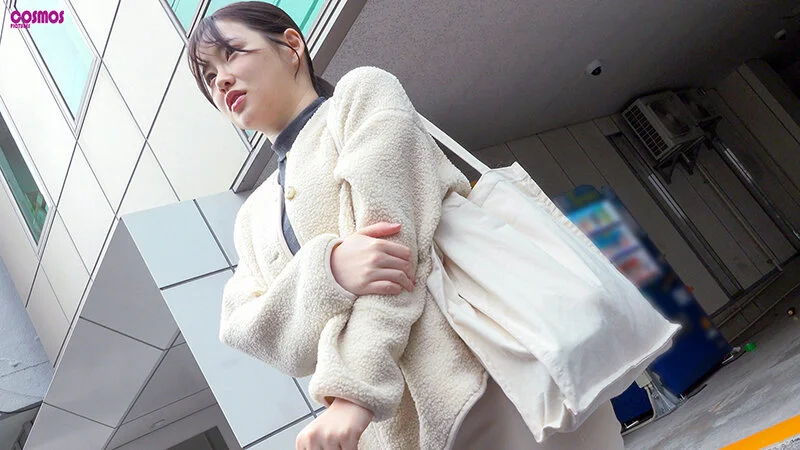 生活に困り自宅でメンズエステを始めた近所のシングルマザーと中出しSEX れなさん（32歳）-1