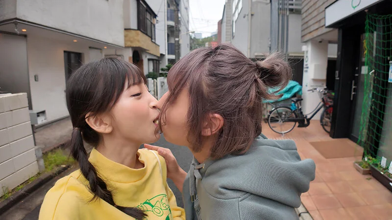 ハメ撮りレズH ボンビーガールな大学生！「アタシと…ちょっとエッチな配信してみない？」生活費と親友のココロを手に入れる方法 冬愛ことね 北城希-2