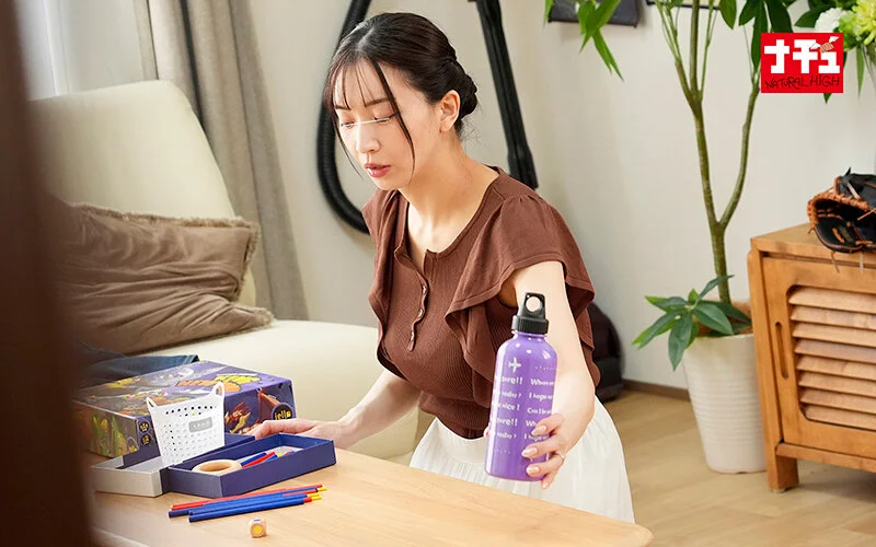 中に出してもいいから止まってください！！！押さえつけて逃がさないエンドレス奥突きバウンドピストンでイキ壊れた女5 推定Gカップ 剛毛妻-3