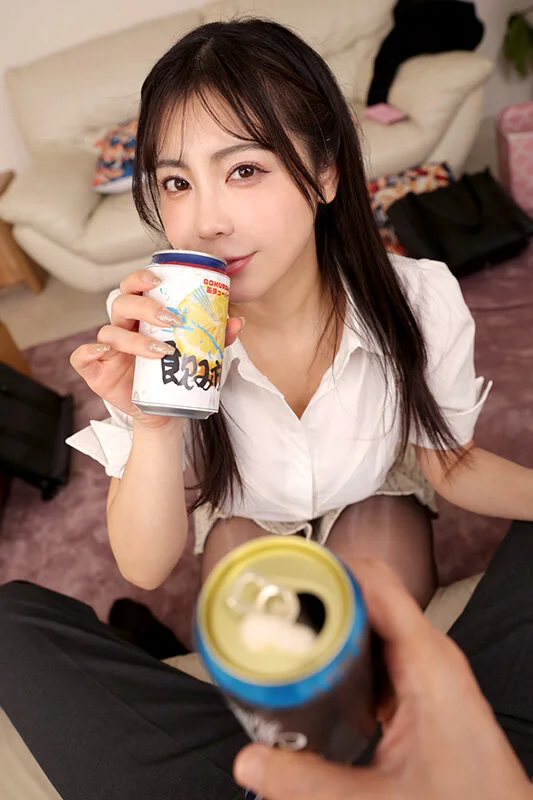 【VR】【8K】「もっとイカせて…もっと、もっとイカせてぇぇぇ」酔ったフリして部下のイチモツを喰らう女上司 全身性感帯イキ狂い性獣モンスター 吉澤友貴-3