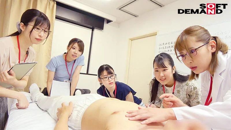 全裸男性を複数名の着衣SOD女子社員がじっくり恥じらい研究報告 真剣チクビ囲み実験 SOD性科学ラボ REPORT18 敏感反応に戸惑いながらも膨らむ乳首と脈打ちペニスから目が離せない16名-3