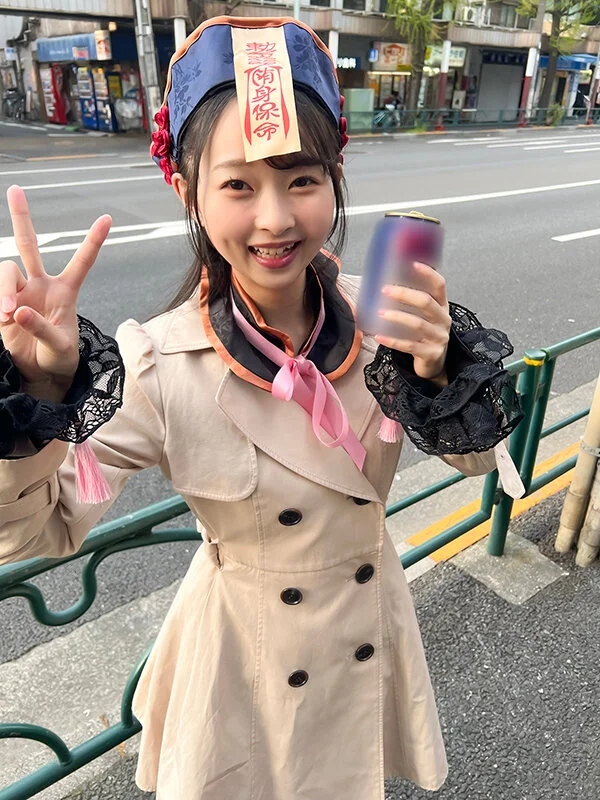 六本木のハロウィンで見つけたパリピが挑戦！巨乳の彼女が何をされても我慢できれば100万円ノーリアクションゲーム！エロキョ●シーちゃん-1