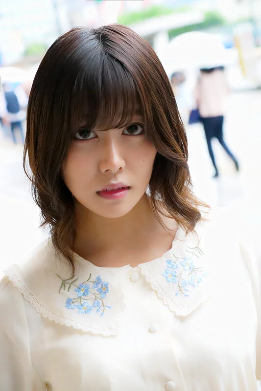 性欲旺盛な地方妻が越境開放セックス「今日、主人には内緒で来ました…」他人棒を求めて上京してきた美人妻に媚薬で焦らし高めて膣奥大量生中出し！！-11