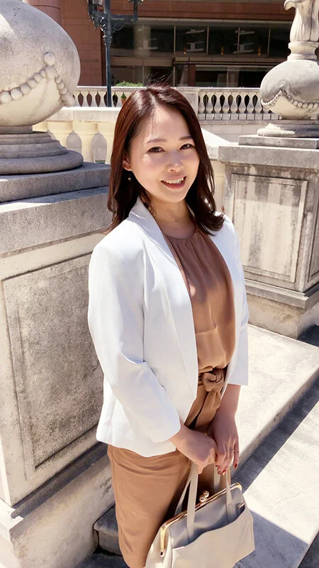 ファーストクラス絶品妻ナンパ 13 セレブの街から中出しプレミアム-13
